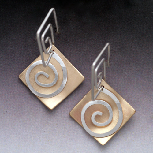 Click to view detail for MB-E150B Earrings, Sun Spirals $178